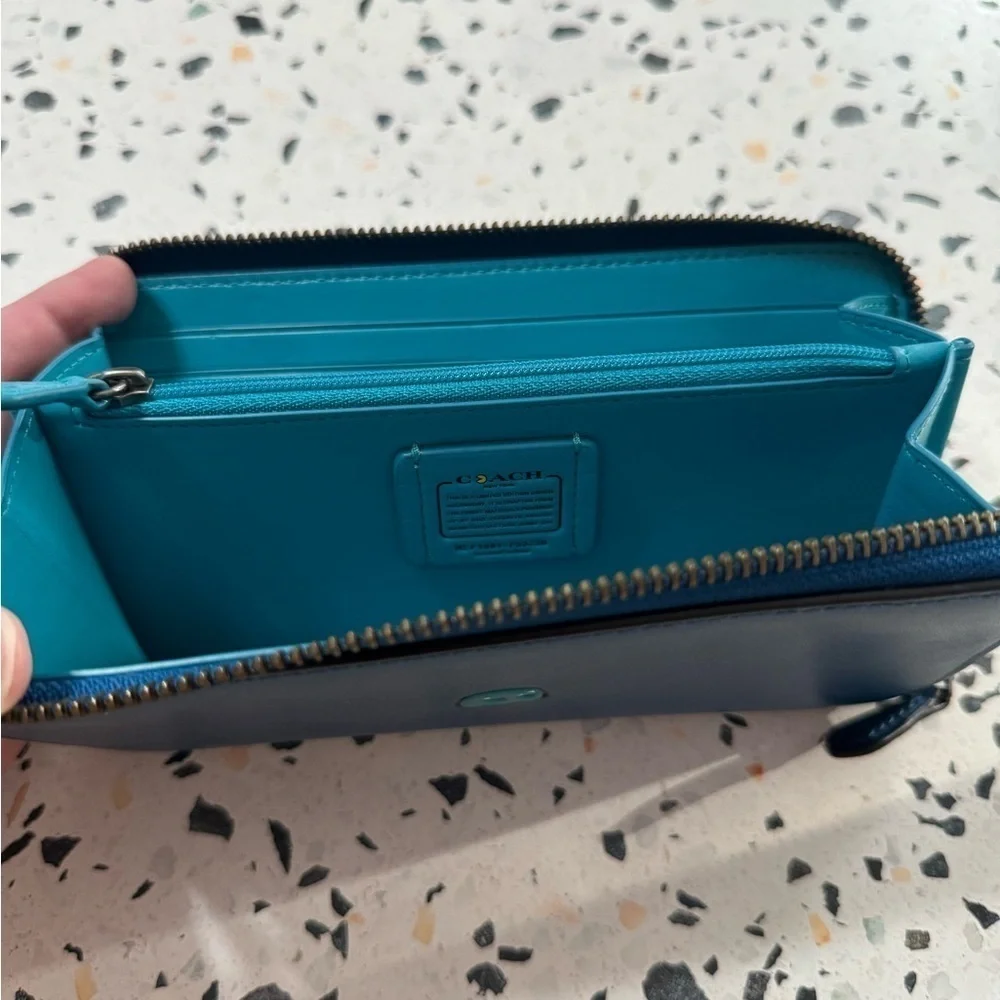 🎮 COACH x PAC-MAN Ghost Limited Edition Accordion Zip Wallet – Inky Blue